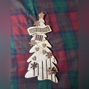 Rustic Christmas Tree Wall Hanging with Let It Snow